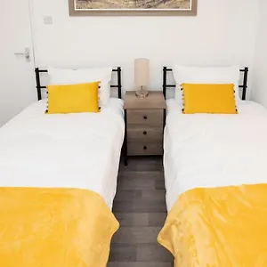 Brinton's Road - Modern In Centre , Southampton United Kingdom