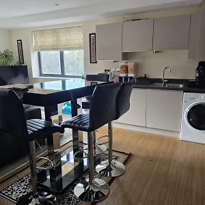Kakra's Place With Free Secure Parking , York United Kingdom